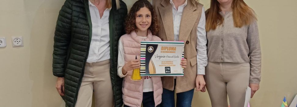 Entrega de premios a las manualidades de Semana Santa