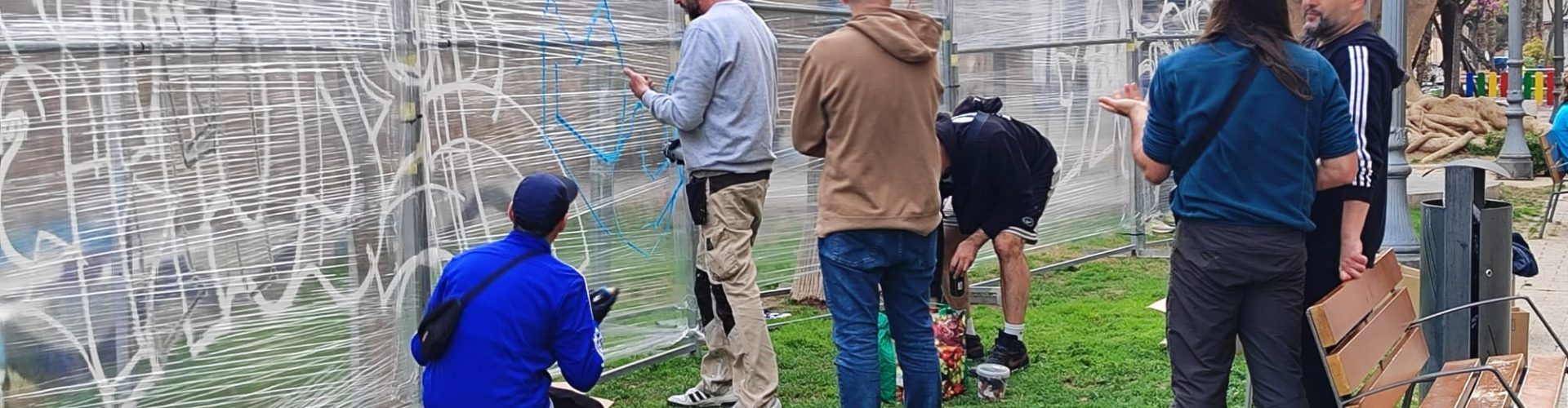 Vinaròs dedica una jornada al grafitti dins la Festa del Llibre