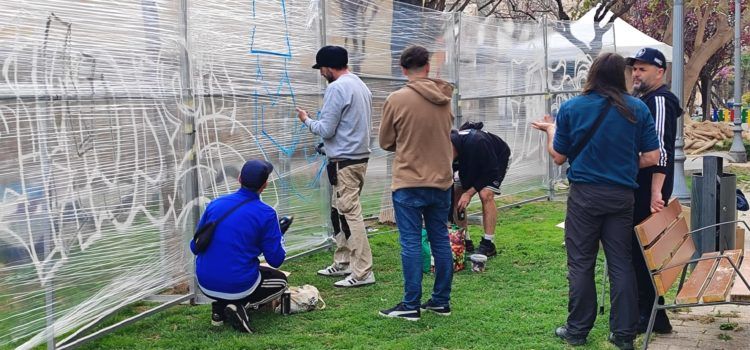 Vinaròs dedica una jornada al grafitti dins la Festa del Llibre