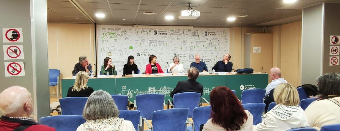 Taula rodona «Dones a, en i per a la literatura»