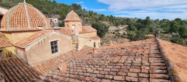 La rehabilitació de la teulada i la façana de la Font de la Salut de Traiguera, en fotos i vídeos