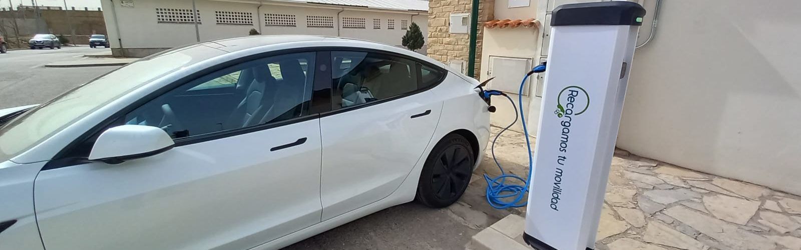 Vilafranca activa un punt per a recàrrega de vehicles elèctrics