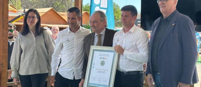 Imatges del lliurament a Lo Canetà del premi al millor oli madur del IV Concurs Oficial d’ AOVEs