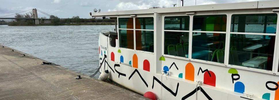 La Perla, nom escollit per a l’embarcació elèctrica de la façana fluvial d’Amposta