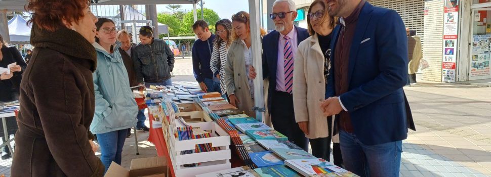 Una àmplia programació ompli el centre de Benicarló pel Dia del Llibre