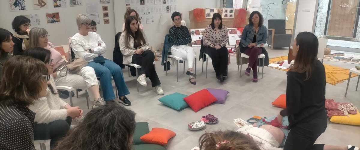 Més de 120 dones i xiquetes participen a Amposta en les terceres Jornades de Cultura Menstrual