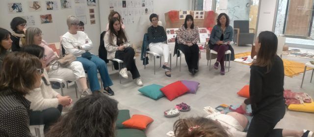 Més de 120 dones i xiquetes participen a Amposta en les terceres Jornades de Cultura Menstrual