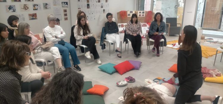 Més de 120 dones i xiquetes participen a Amposta en les terceres Jornades de Cultura Menstrual