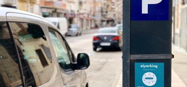 La zona blava es reactivarà passat l’1 de maig de manera provisional fins que no es torni a licitar