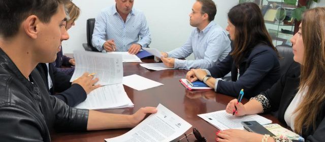El Ayuntamiento de Peñíscola firma su Compromiso con el Desarrollo Turístico de la localidad