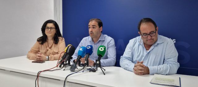 Visita a Vinaròs dels diputats autonòmics Nieves Martinez i Domingo Giner