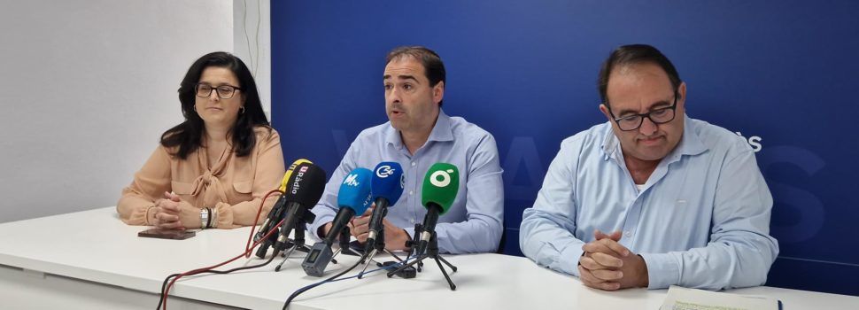 Visita a Vinaròs dels diputats autonòmics Nieves Martinez i Domingo Giner