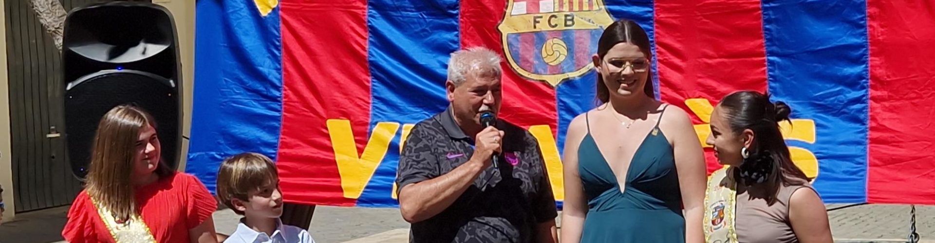 Presentació de la dama de festes i el cavaller infantil de la Penya Barça
