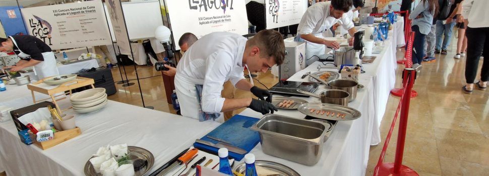 Preparant els plats del XXI Concurs de Cuina Aplicada al Llagostí