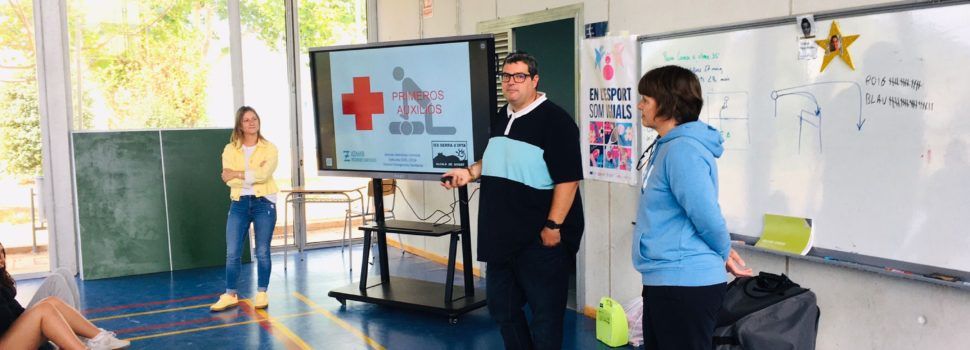L’Ajuntament d’Alcalà-Alcossebre forma a l’alumnat de l’IES Serra d’Irta en primers auxilis