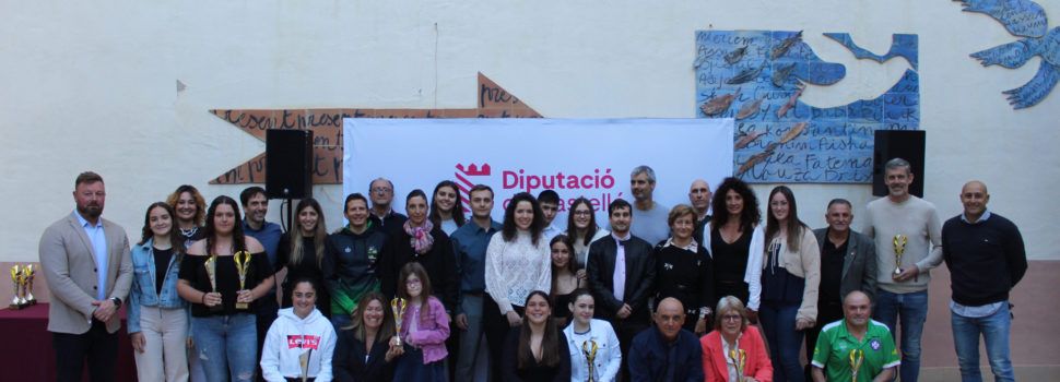La Diputació de Castelló ret homenatge als vencedors del VI Trofeu Aigües Obertes, com el Club Natació Benicarló