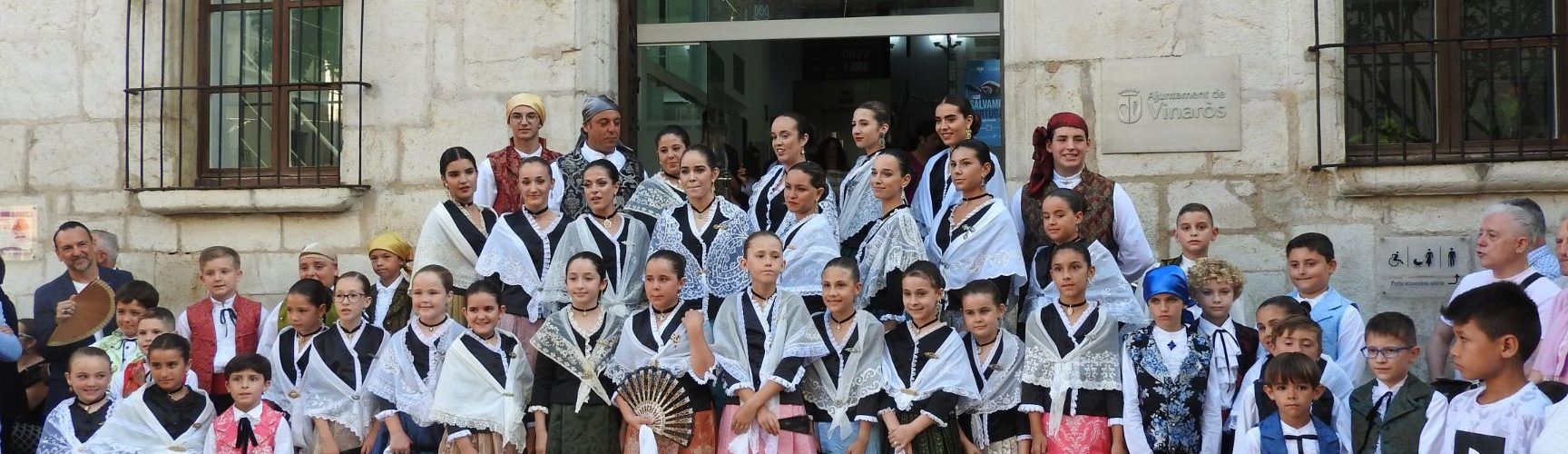 41 dames i cavallers per a les festes de S.Joan i S.Pere de Vinaròs