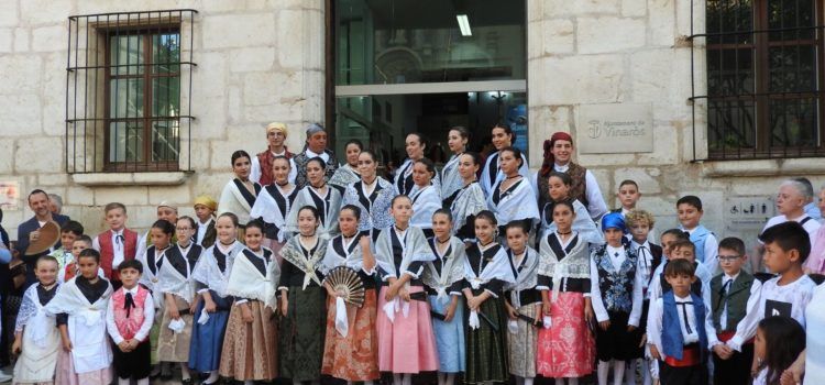 41 dames i cavallers per a les festes de S.Joan i S.Pere de Vinaròs