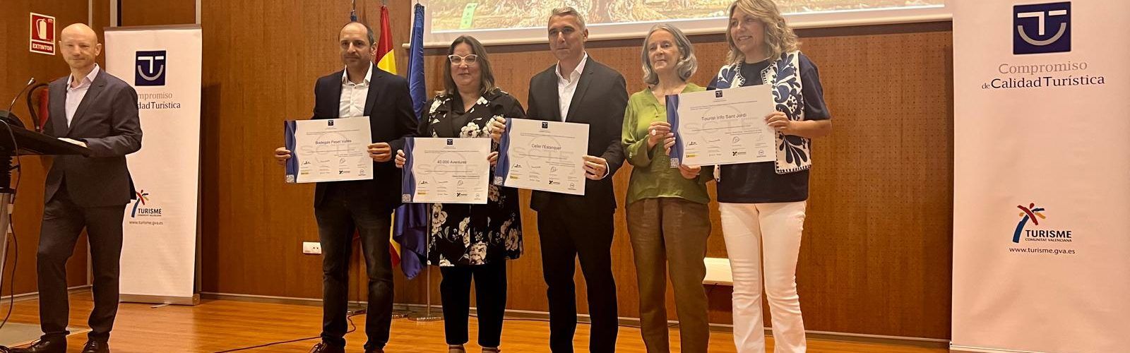 Lliurament dels diplomes a les noves empreses i serveis de Maestrat, ànima interior