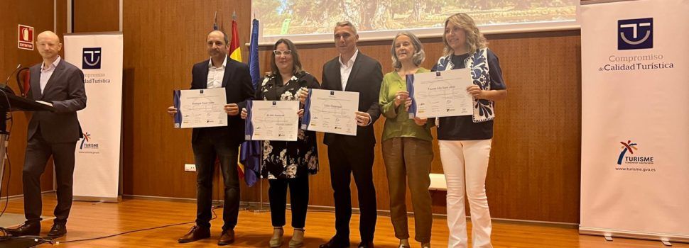 Lliurament dels diplomes a les noves empreses i serveis de Maestrat, ànima interior