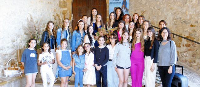 Carla Amela Gilabert i Noa Calduch Buch, damés de fetes de Gentsana