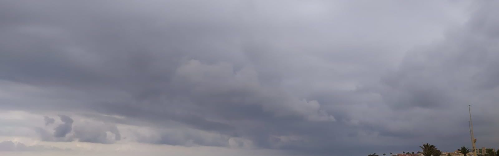 El “parte” del temps: aquesta matinada, fregant lo pal de nit tropical, ja estan aquí