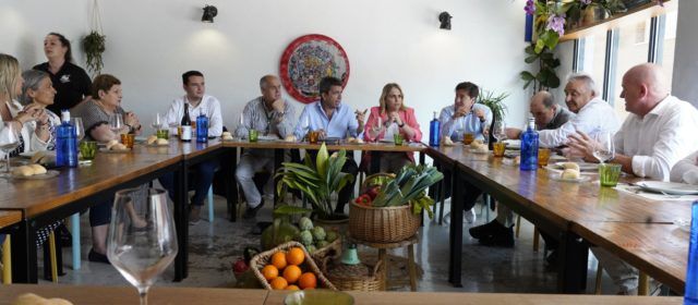 Marta Barrachina i Carlos Mazón es reuneixen amb el sector agrícola de Benicarló