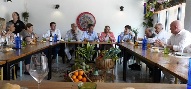 Marta Barrachina i Carlos Mazón es reuneixen amb el sector agrícola de Benicarló