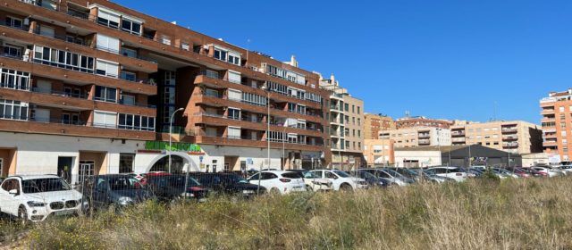 L’Ajuntament netejarà els terrenys ubicats al passeig de Juan Ribera