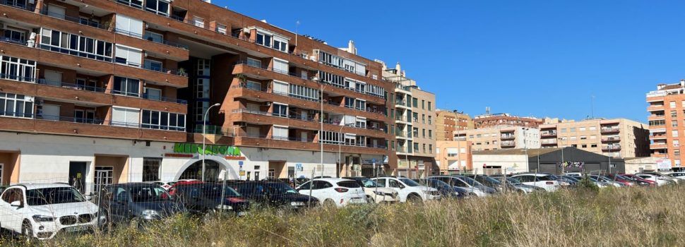 L’Ajuntament netejarà els terrenys ubicats al passeig de Juan Ribera
