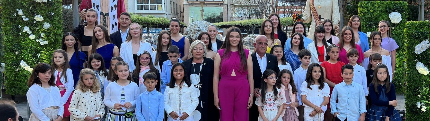 Blanca Lázaro Ferreres i Gisele Domenech Nieto, reines de la Fira i Festes de Sant Joan i Sant Pere 2024