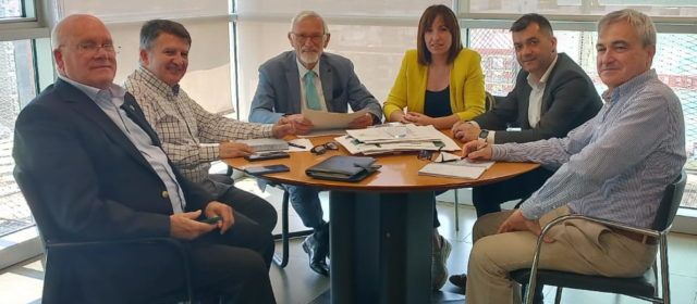 Benicarló, Peníscola i Vinaròs reclamen la millora del transport interurbà en autobús