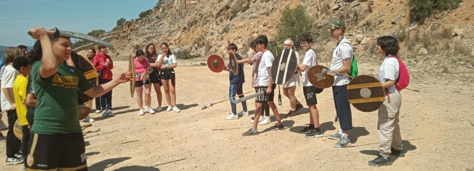 Alumnat de l’IES Joan Coromines visita el poblat iber del Puig de la Nau