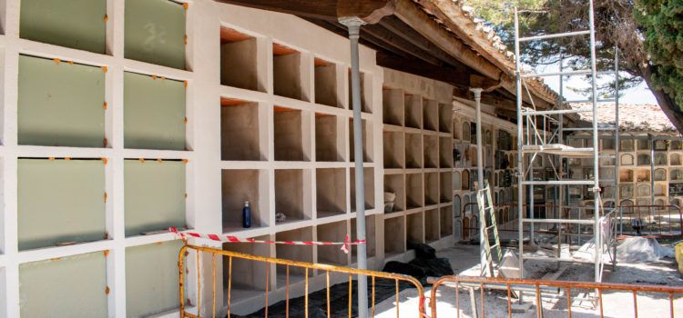 32 ninxos nous al cementeri de Morella