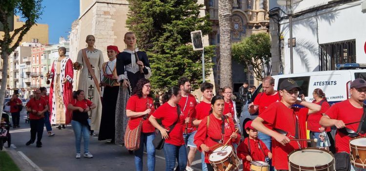 La Vespra de Corpus amb la colla de nanos i gegants de Vinaròs