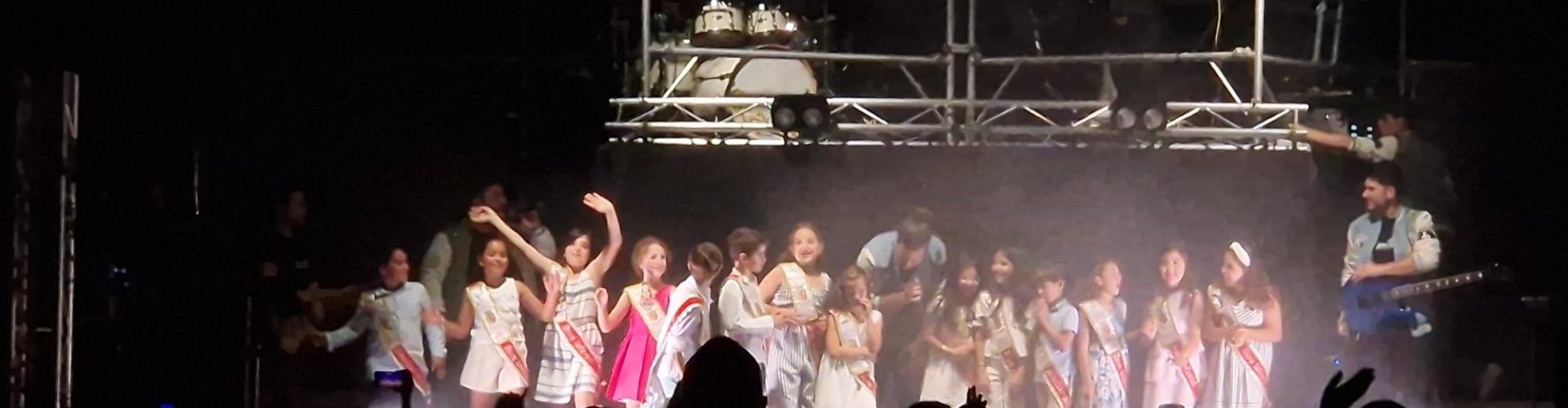 Orquestra Centauro i les dames i cavallers infantils