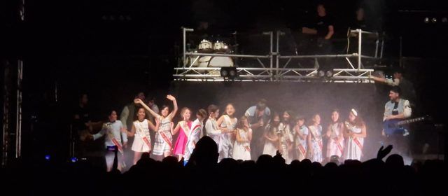 Orquestra Centauro i les dames i cavallers infantils