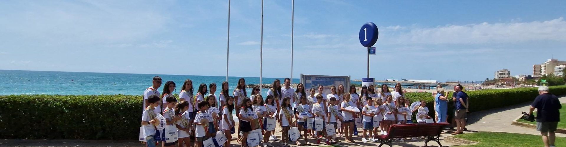 Hissada de la Bandera Blava a la Platja Fora Forat
