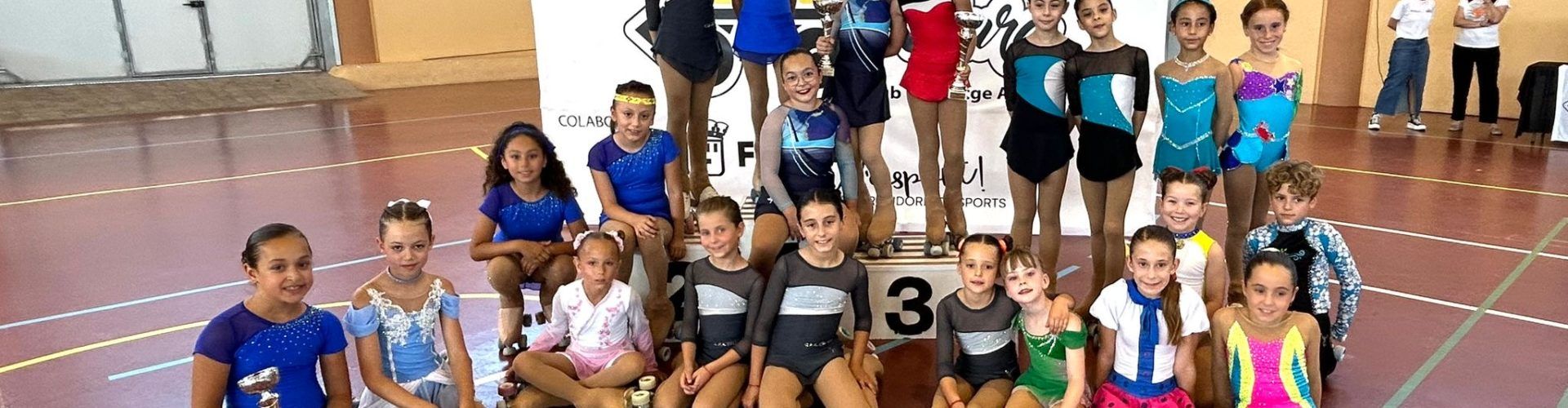 Irene Jaime y Danna Mejia (Club de Patinaje Artístico Vinaròs) se desplazaron hasta Faura