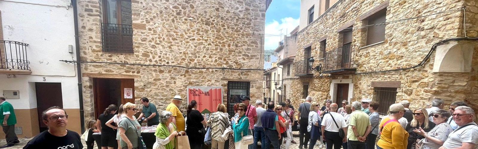Benassal reivindica la literatura valenciana en la I Fira Mostra la teua llengua