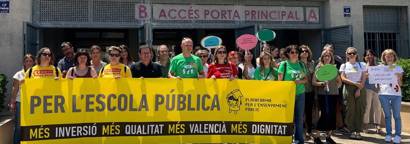 Compromís se suma a la concentración en contra de los “recortes” a la EOI en las comarcas de Castelló