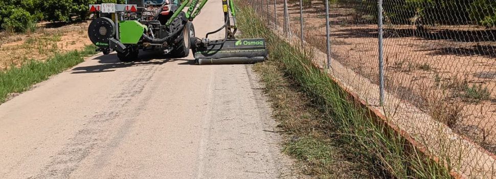 Agricultura realitza el desbrossament dels camins rurals