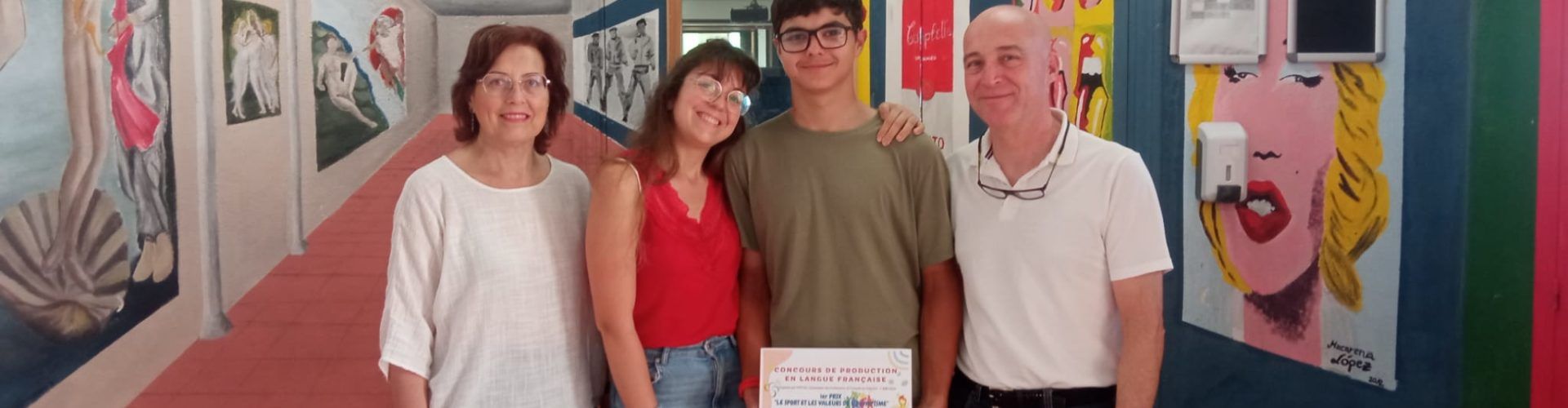 Iker Miralles Sancho, de l’IES Leopoldo Querol, guardonat amb el primer premi d’un concurs de producció en francés