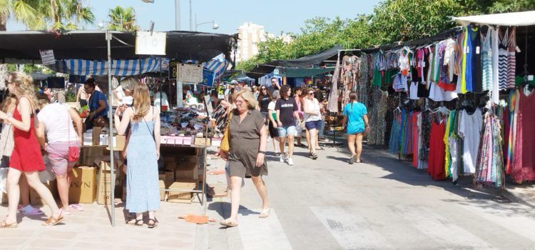 El mercat ambulant del dijous se celebrarà durant la Fira i Festes de Sant Joan i Sant Pere