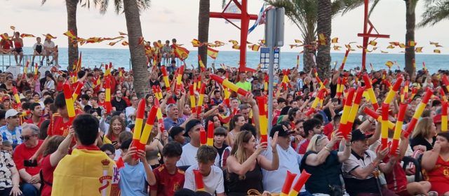 La final de l’Eurocopa, viscuda amb intensitat al passeig