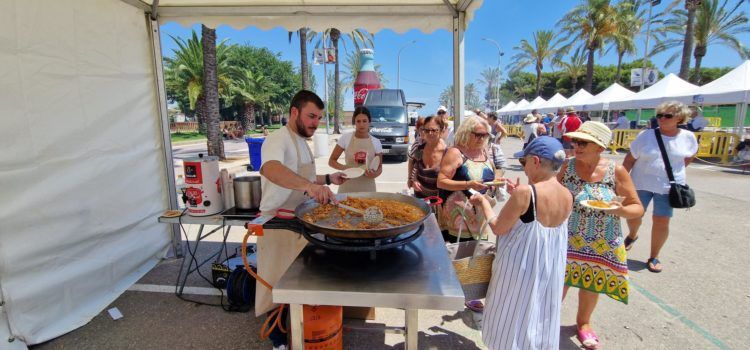 Demostració gastronòmica del canetà Carlos Miralles al concurs de Sueca