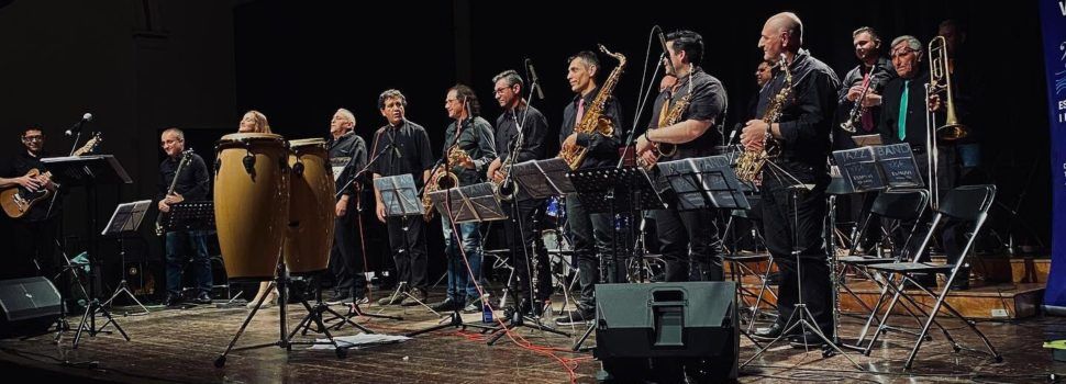 Concert Esmuvi Jazz Band a la Plaça de Bous de Vinaròs