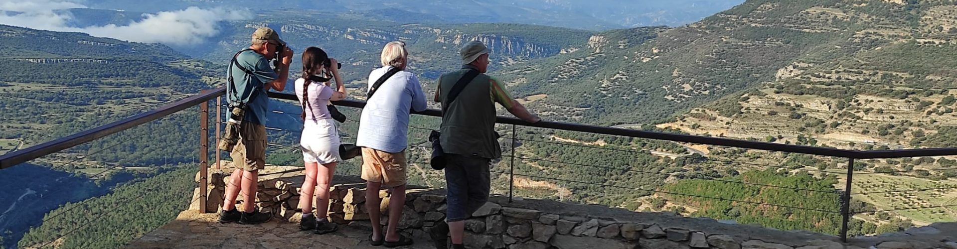 Periodistes europeus viatgen a Ares per a albirar aus i captar nous turistes