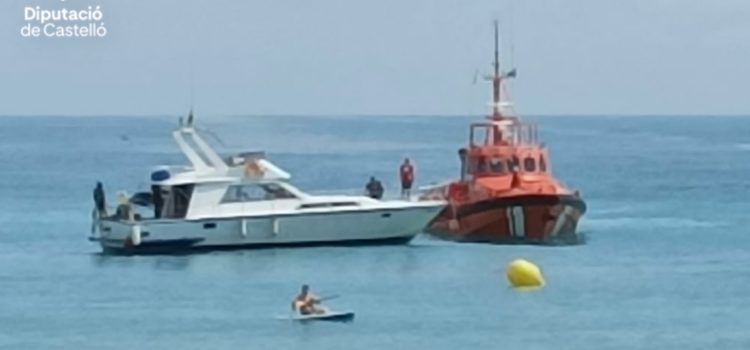 Incendio de embarcación de recreo en Peñiscola