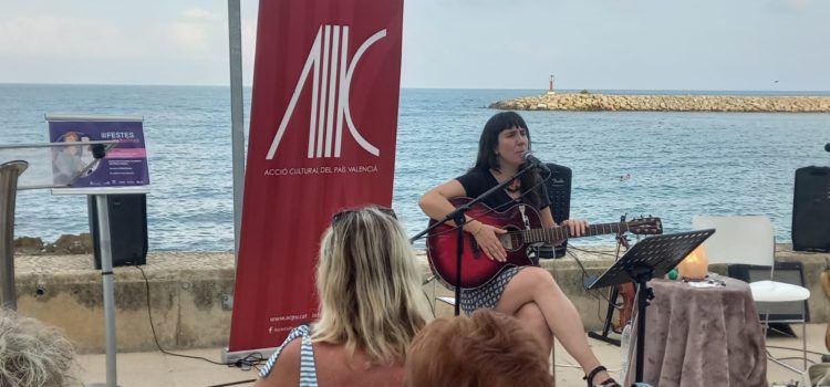 Actuació de Mireia Tortosa a les Cases d’Alcanar